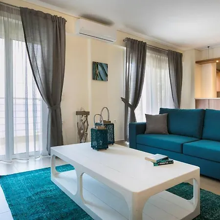 アパート Eucalyptus Sea View カラヴォミロス